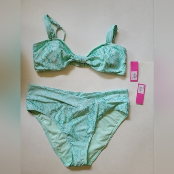 XXL Swimsuit - Picture 1 of 3